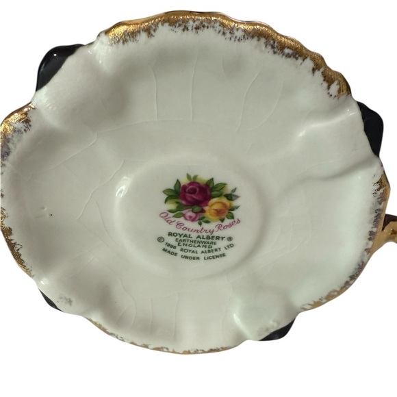 Royal Albert Old Country Rose Miniature Victorian Tea Service Teapot 3 1/2 in - Picture 5 of 5